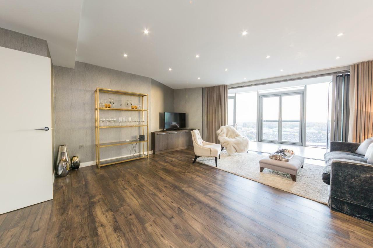 Kew Eye Apartments Brentford London Exterior foto